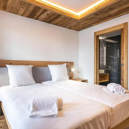 Apartment 8 Pers. 3 Ch. Avec Terrasse A Montvalezan - Fr-1-275-212 *